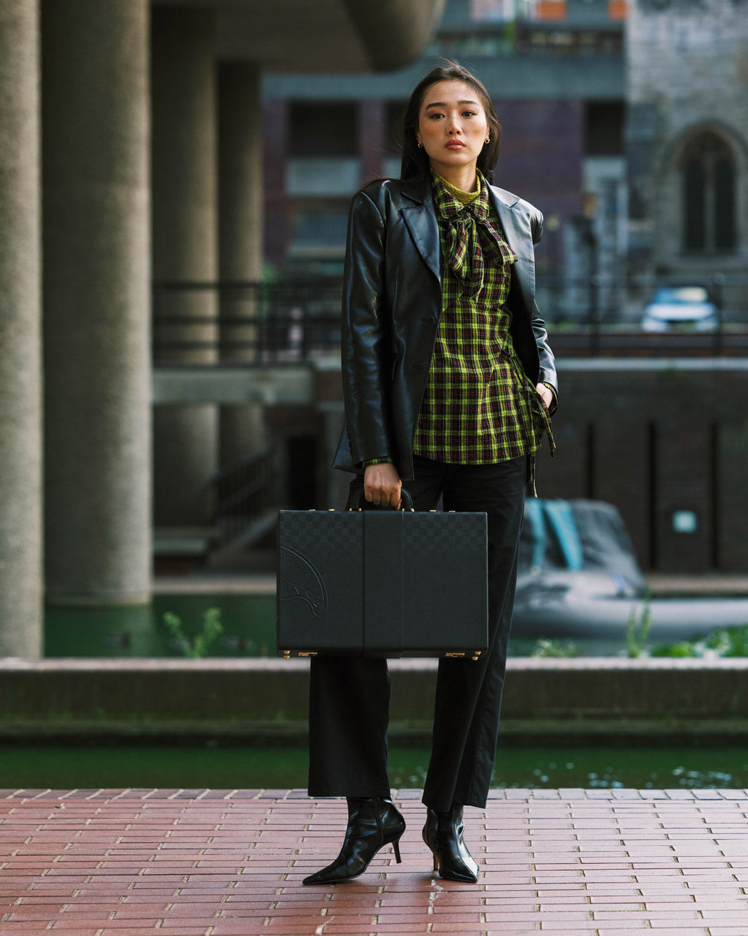 THE PHANTOM FADE BRIEFCASE - Image 6