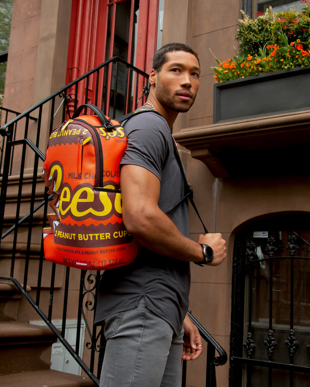 REESE'S SHARK BITE BACKPACK (DLXV) - Image 4