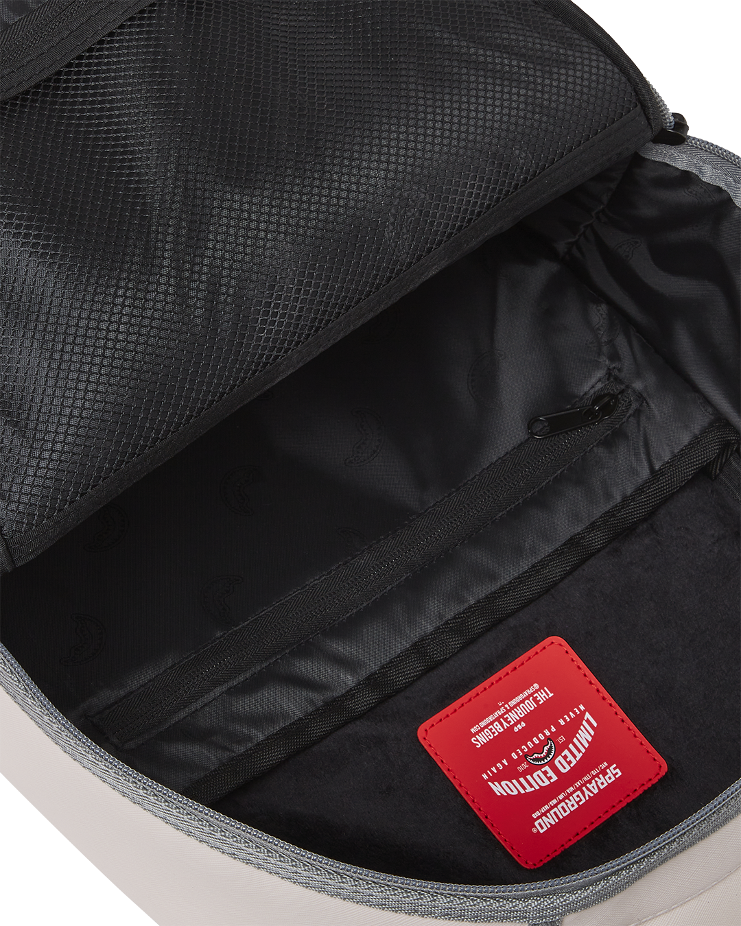 SHARK CENTRAL SATURDAYS DLXSV BACKPACK - Image 13