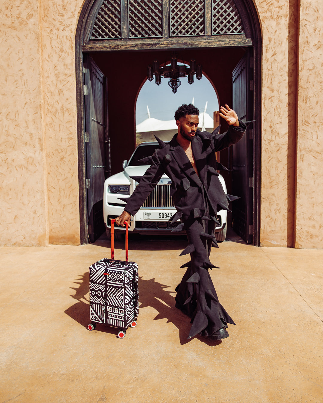 A.I.8 AFRICAN INTELLIGENCE - ORIGIN STORY SHARKNAUTICS HARDSHELL CARRY-ON LUGGAGE - Image 4