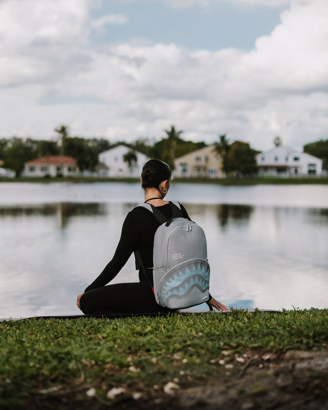 SHARK CENTRAL ICE MESH BACKPACK - Image 2