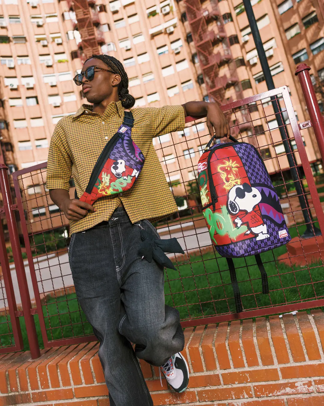 SNOOPY JOE COOL SAVVY CROSSBODY - Image 6