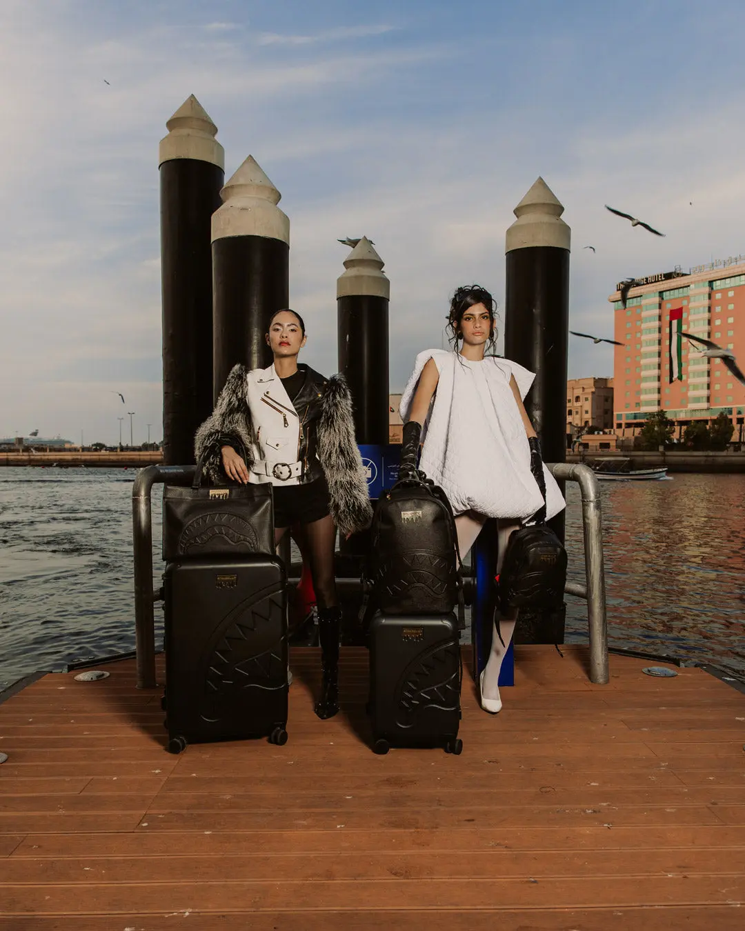 GOLD BRICK DRIP CARRY-ON LUGGAGE - Image 6