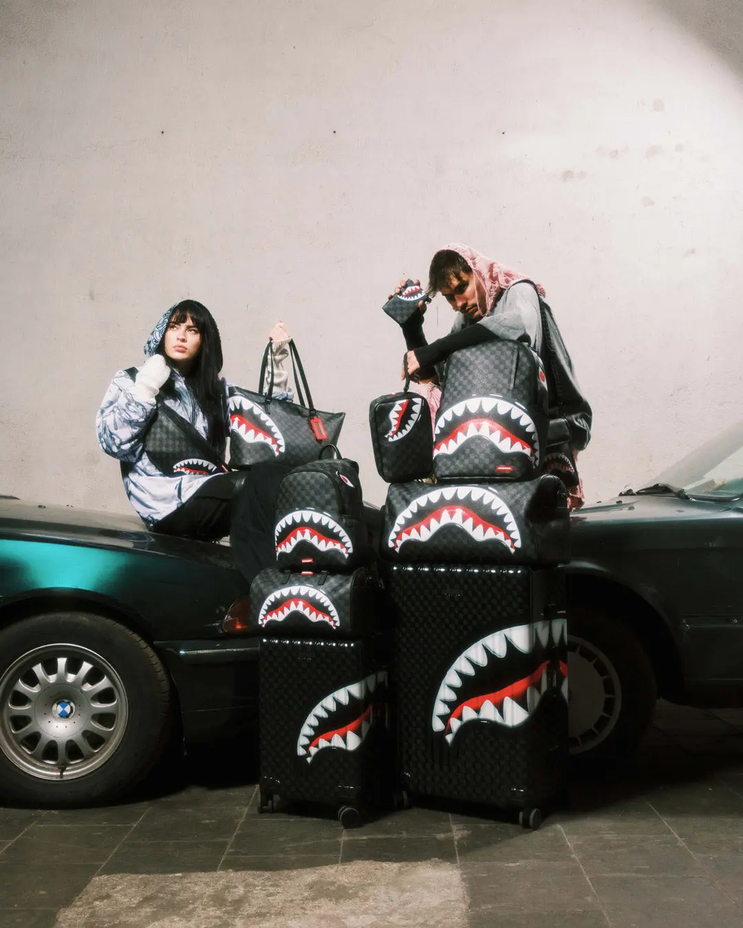 SHARKS IN PARIS HYPER PUFF TOILETRY BRICK - Image 2